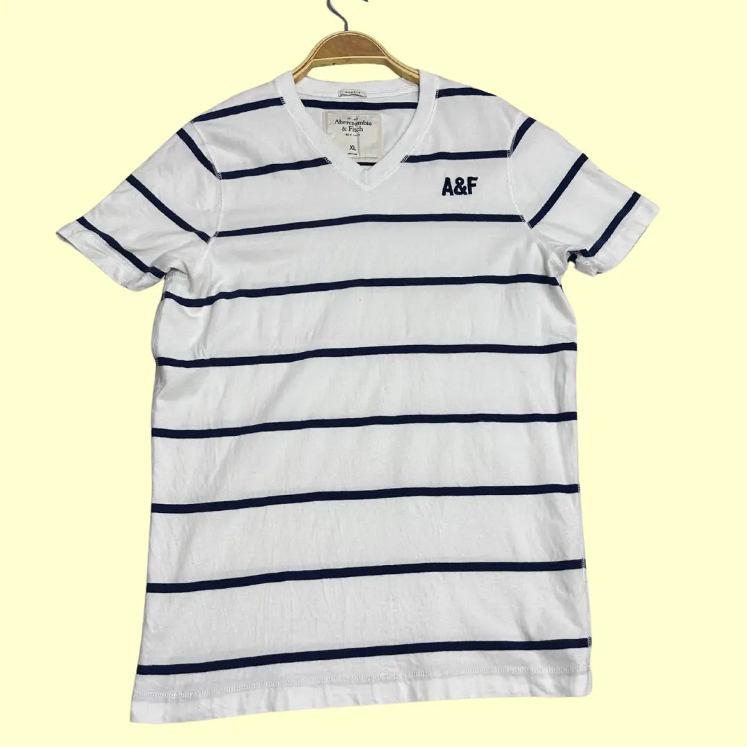 Abercrombie & Fitch Men’s White & Navy Striped T-Shirt