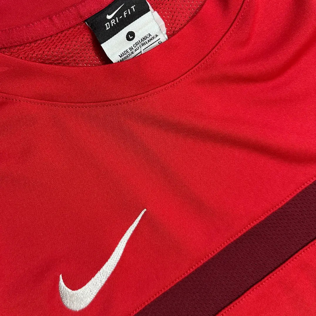 Nike Dri-FIT red training t-shirt