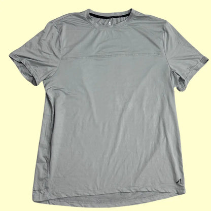 Awick Dry Men’s Performance T-shirt in light grey.