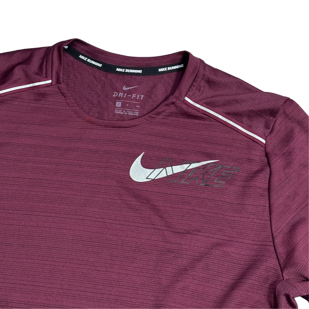 Nike® Dri-FIT Reflective Running Long Sleeve Performance Tee 🏃(S)