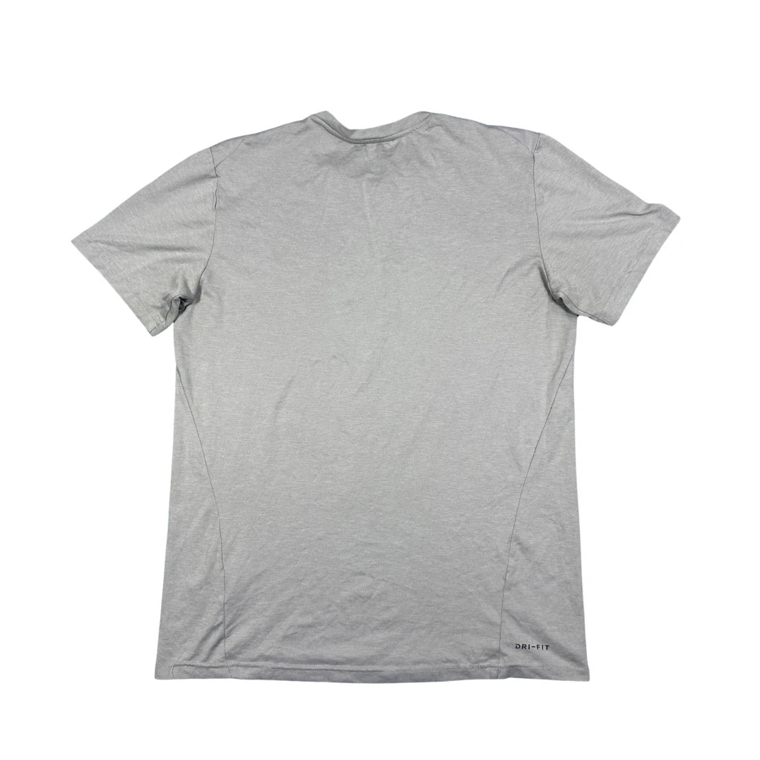 Nike® Light Grey Dri-FIT Graphic Performance T-Shirt(M)