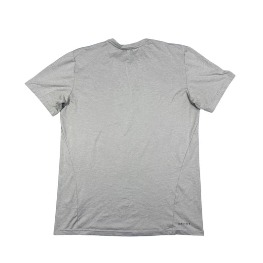 Nike® Light Grey Dri-FIT Graphic Performance T-Shirt(M)