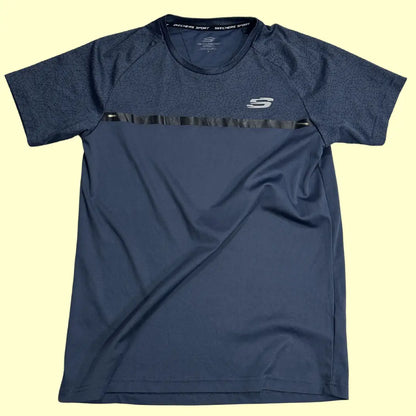 Skechers Sport Performance T-shirt in dark navy with geometric textured sleeves and reflective detailing.