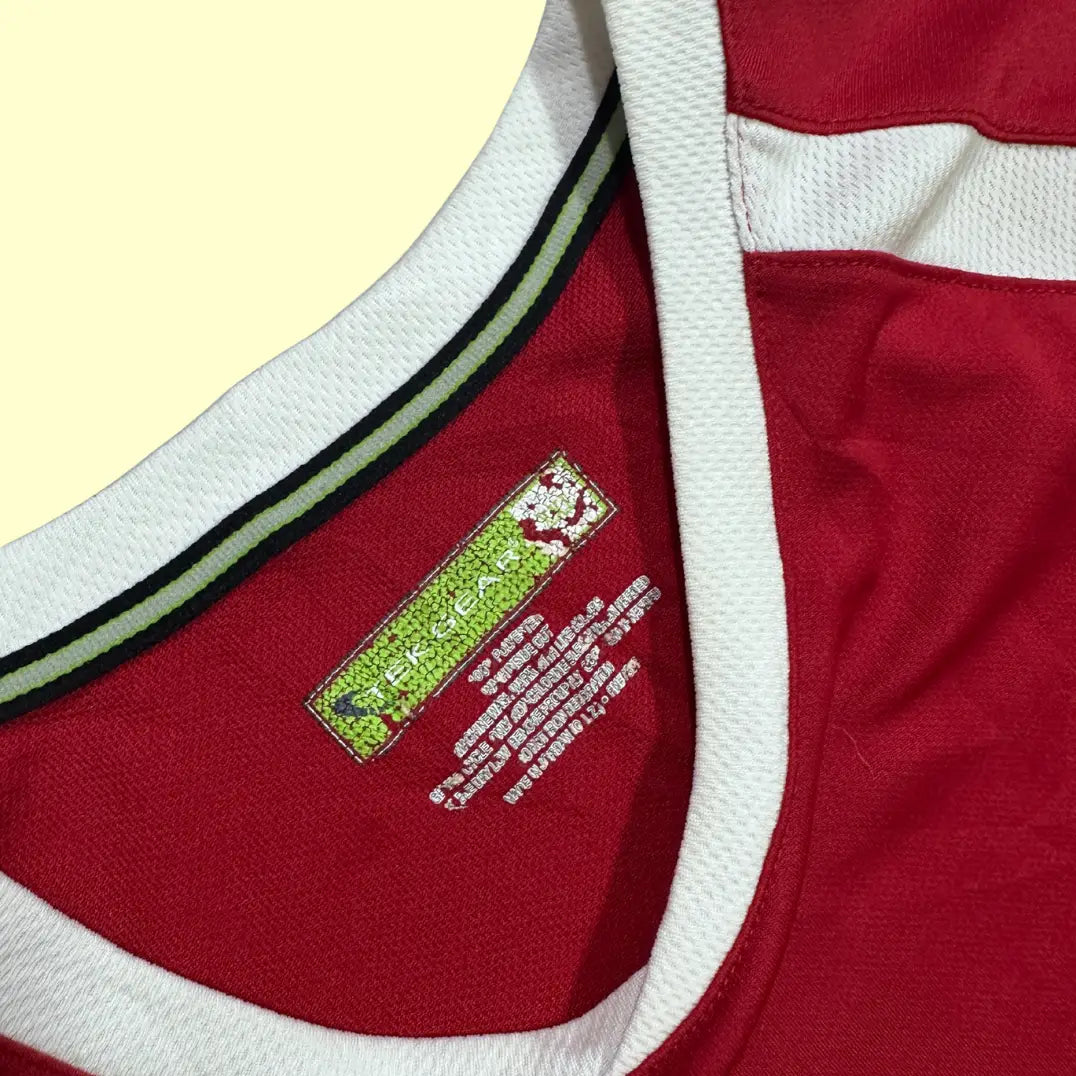 Tek Gear performance t-shirt in maroon and white.