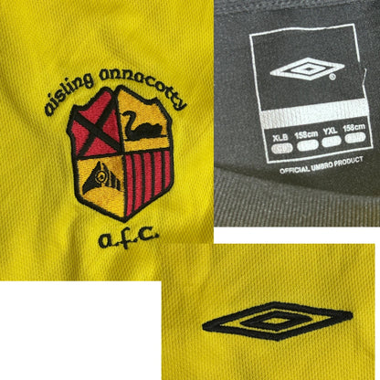 Umbro® Yellow & Black Long Sleeve Football Jersey|(M)