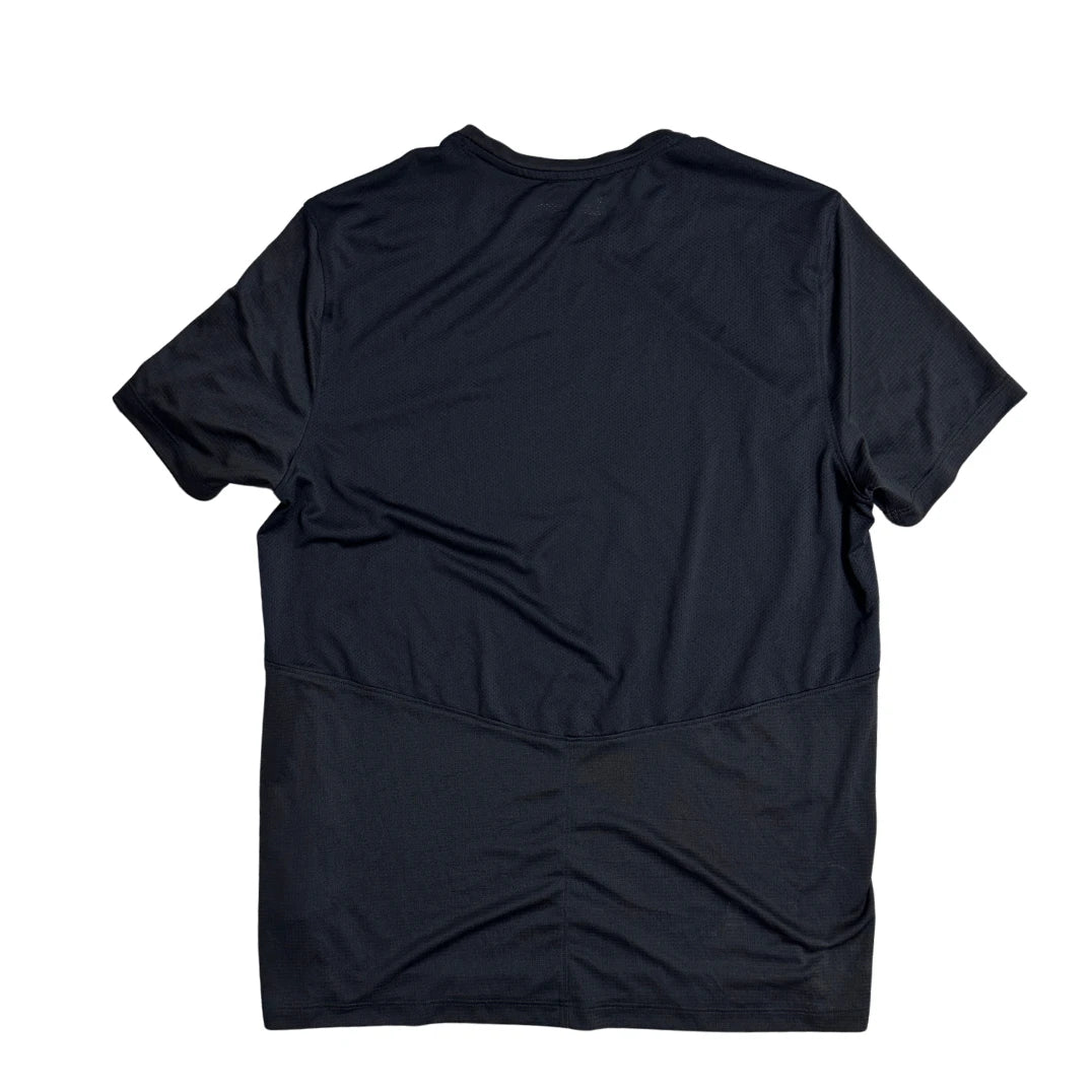 Under Armour® Black Training Performance Tee 🏋️(M)