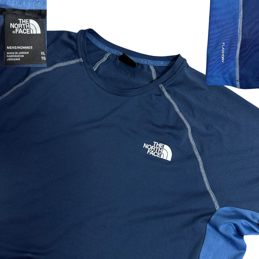 The North Face® FlashDry Performance Active Tee 💙⛰️(XL)