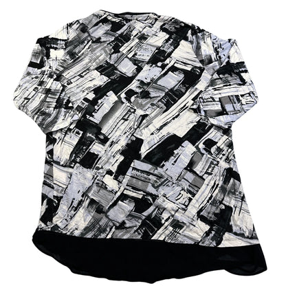 TIGI® Black Abstract Print Top-14/16