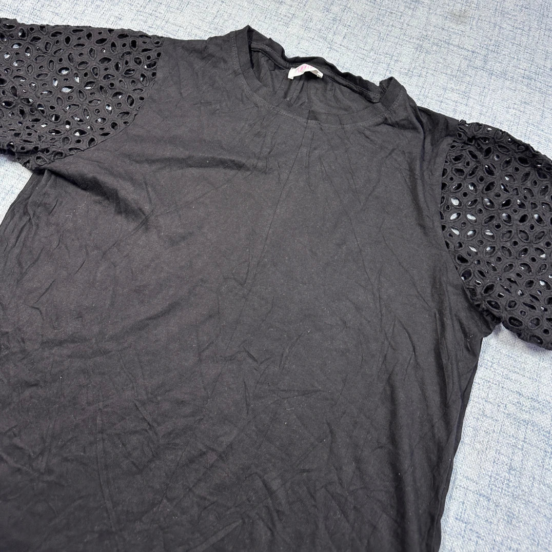 Savida® Black Eyelet Sleeve Top-L