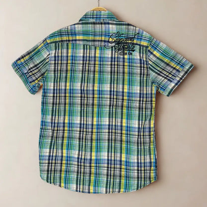 Jack & Jones ®. Featuring a bold and summery plaid pattern.