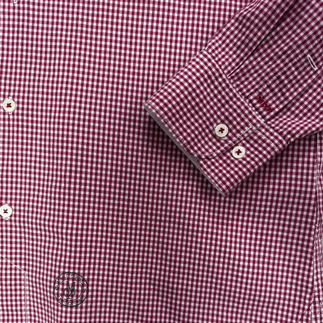 Marc O'Polo ® A brand known for its high-quality, modern-casual apparel.