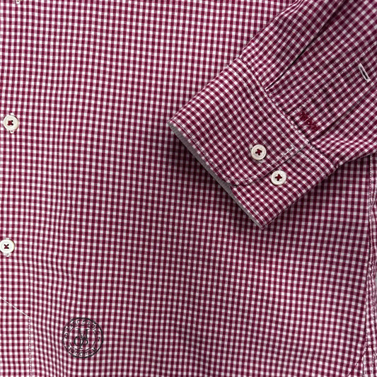 Marc O'Polo ® A brand known for its high-quality, modern-casual apparel.