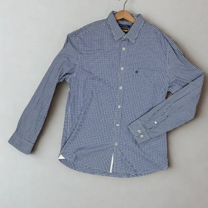 Marc O'Polo ® a brand known for its high-quality, modern-casual apparel.