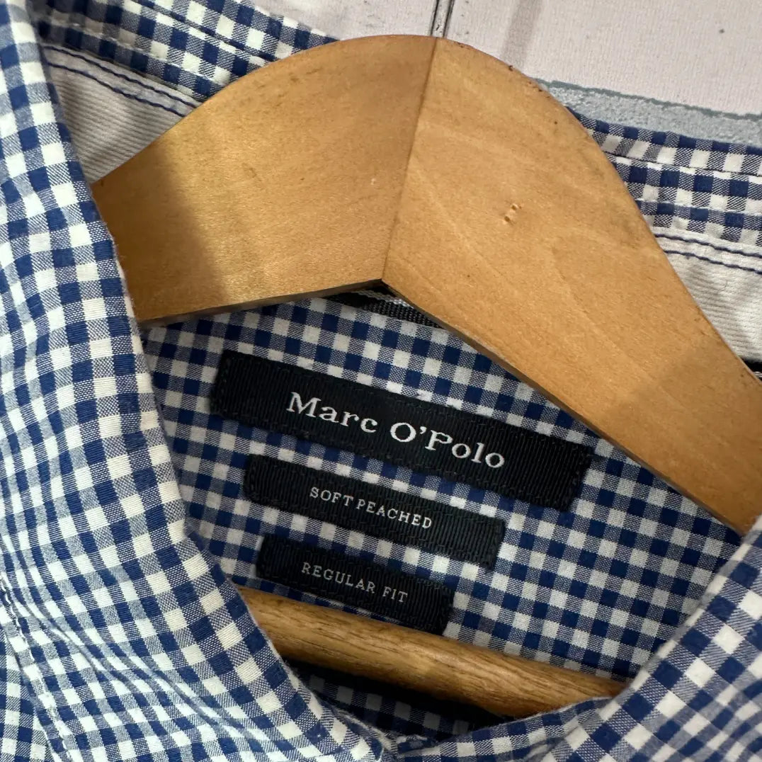 Marc O'Polo ® a brand known for its high-quality, modern-casual apparel.