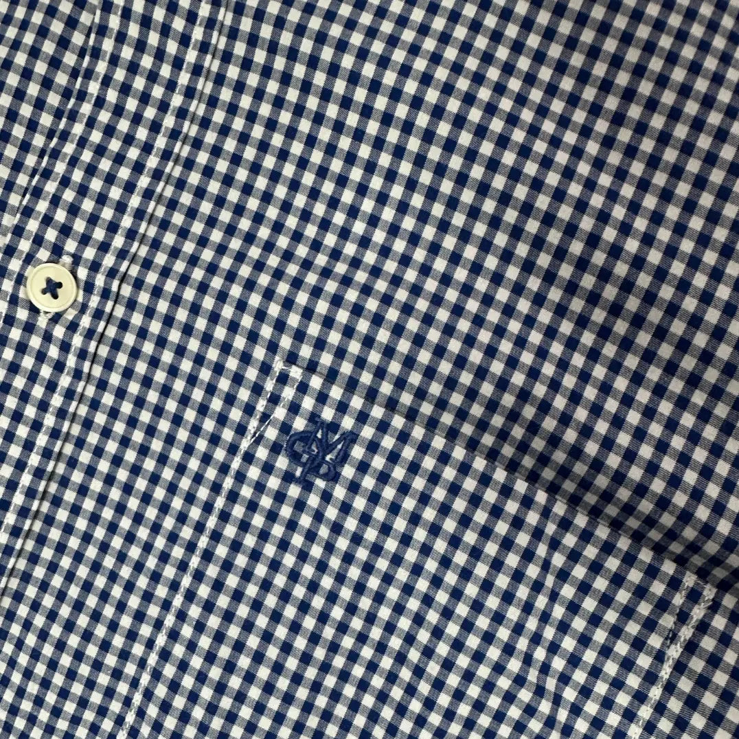 Marc O'Polo ® a brand known for its high-quality, modern-casual apparel.