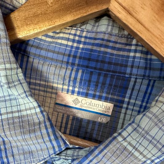 Columbia Sportswear Company® A world-renowned brand famous for its high-quality, performance-oriented apparel.