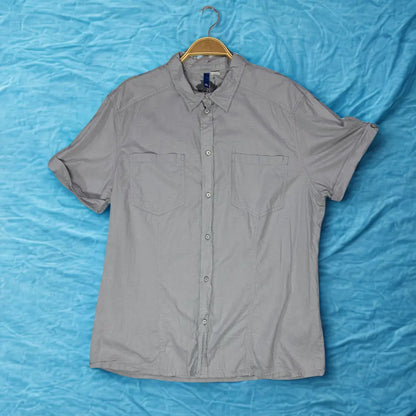 Divided by H&M ® The brand's line focused on younger, trend-conscious fashion.