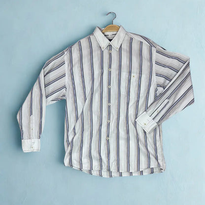 BLUE MONDAY ® It features a handsome and complex vertical stripe pattern