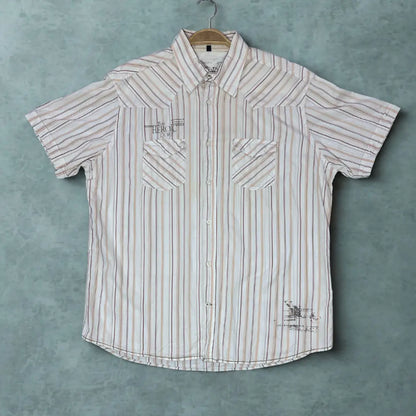 The Heroic Corp ®It features a modern take on the classic Western-style shirt.