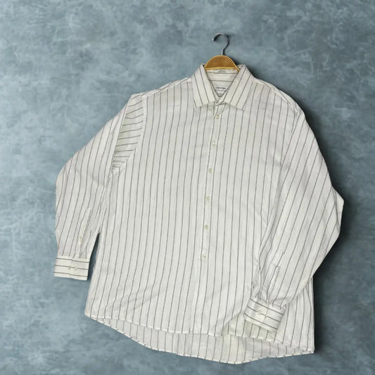 Calvin Klein ®a world-renowned brand famous for its minimalist, modern, and refined aesthetic.