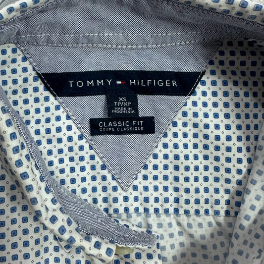 🔷 Tommy Hilfiger Classic Fit Short Sleeve Printed Shirt – White/Blue