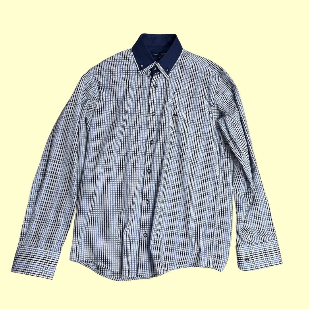 🔵 Tommy Hilfiger Men's Checkered Long Sleeve Shirt – Navy Collar Detail