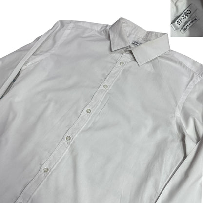 Classic White Button-Down Shirt – Studio Label (L)